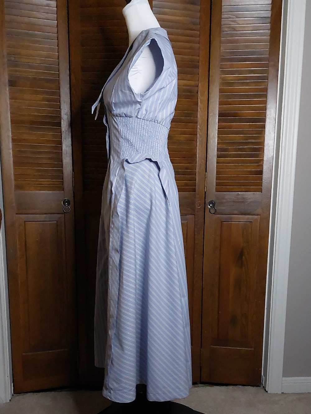 Anthropologie Short-Sleeve V-Neck Pleated Blue White Stripe Midi Dress Sz XS - Picture 6 of 17